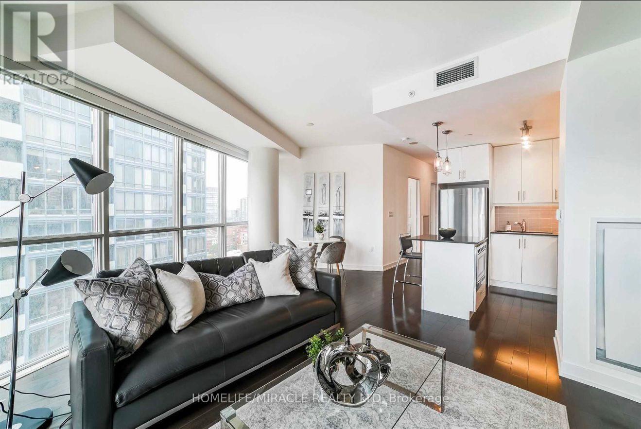 1604 - 1 The Esplanade, Toronto, Ontario  M5E 0A8 - Photo 20 - C12573198