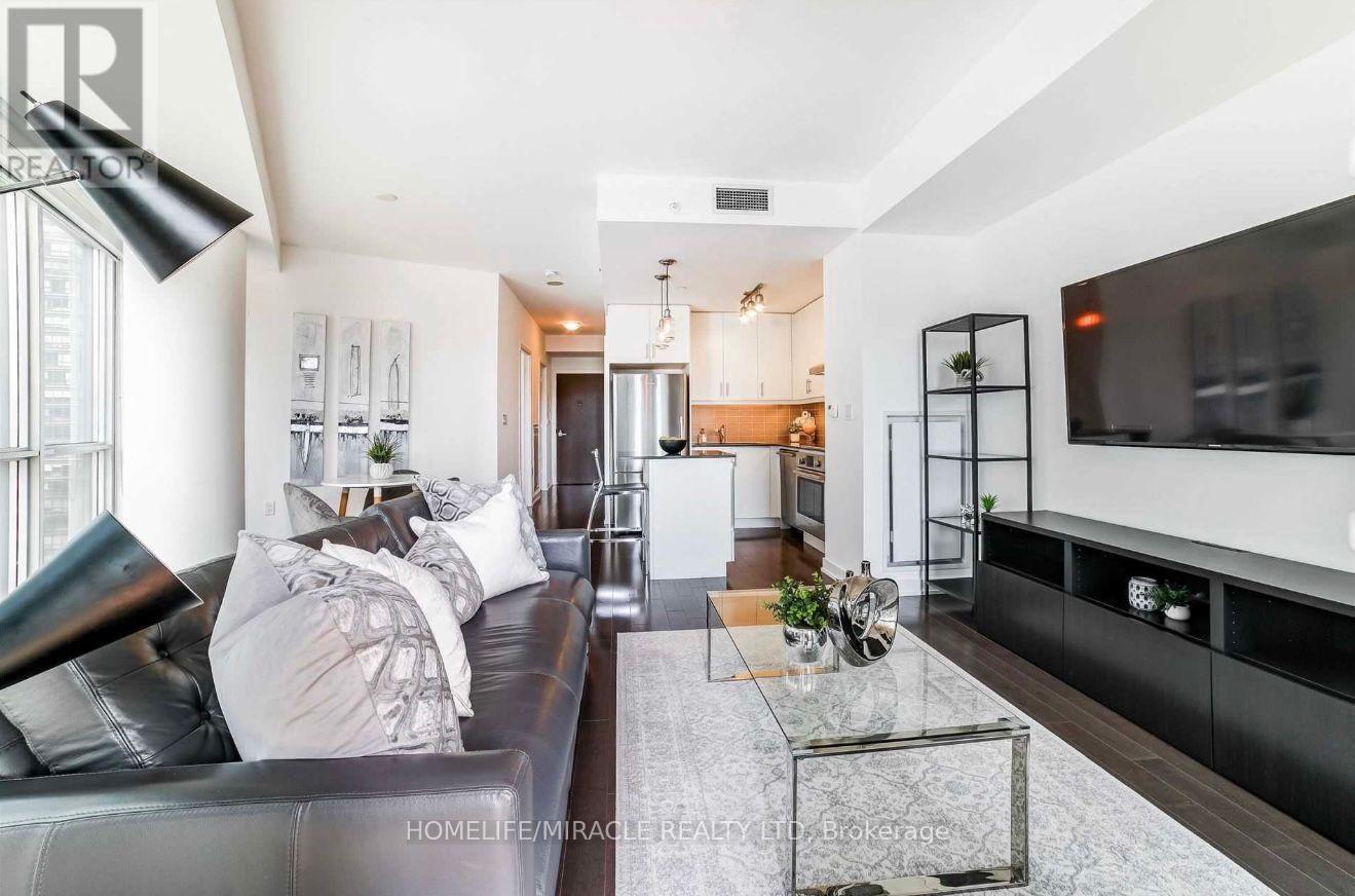 1604 - 1 The Esplanade, Toronto, Ontario  M5E 0A8 - Photo 5 - C12573198