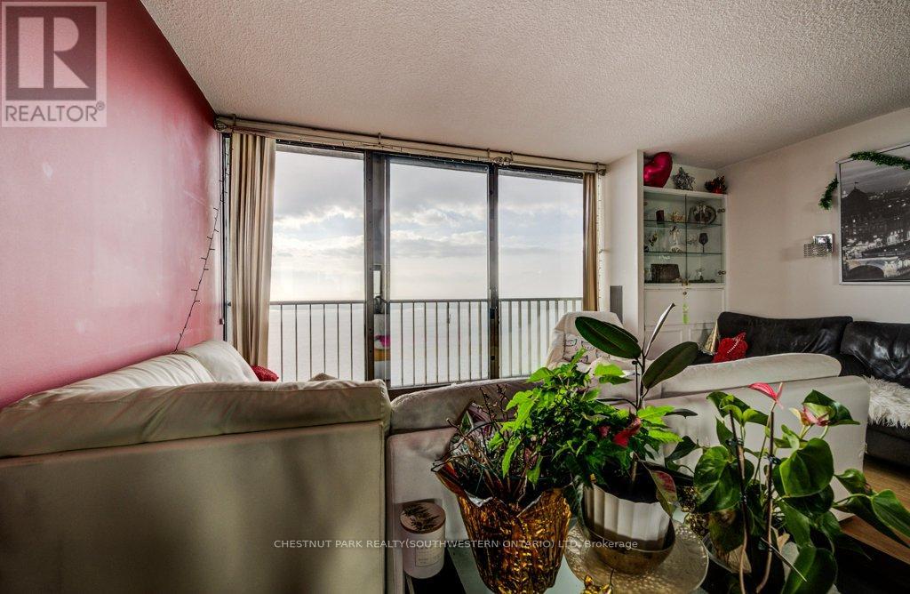 2801 - 33 Harbour Square, Toronto, Ontario  M5J 2G2 - Photo 11 - C12573200