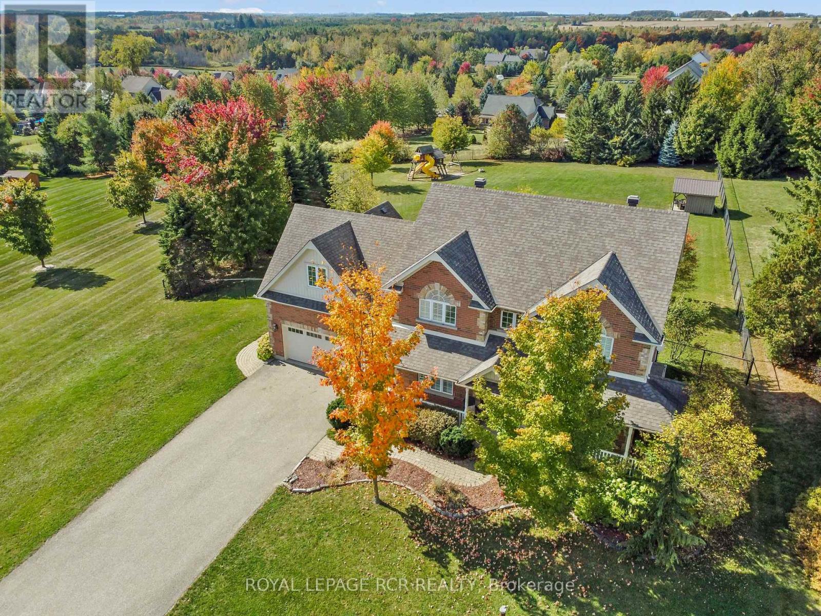 8 MADILL DRIVE, Mono, Ontario