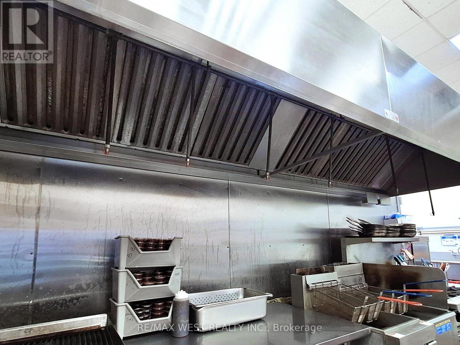 3 - 18279 Yonge Street, East Gwillimbury, Ontario  L9N 0A2 - Photo 24 - N12573164