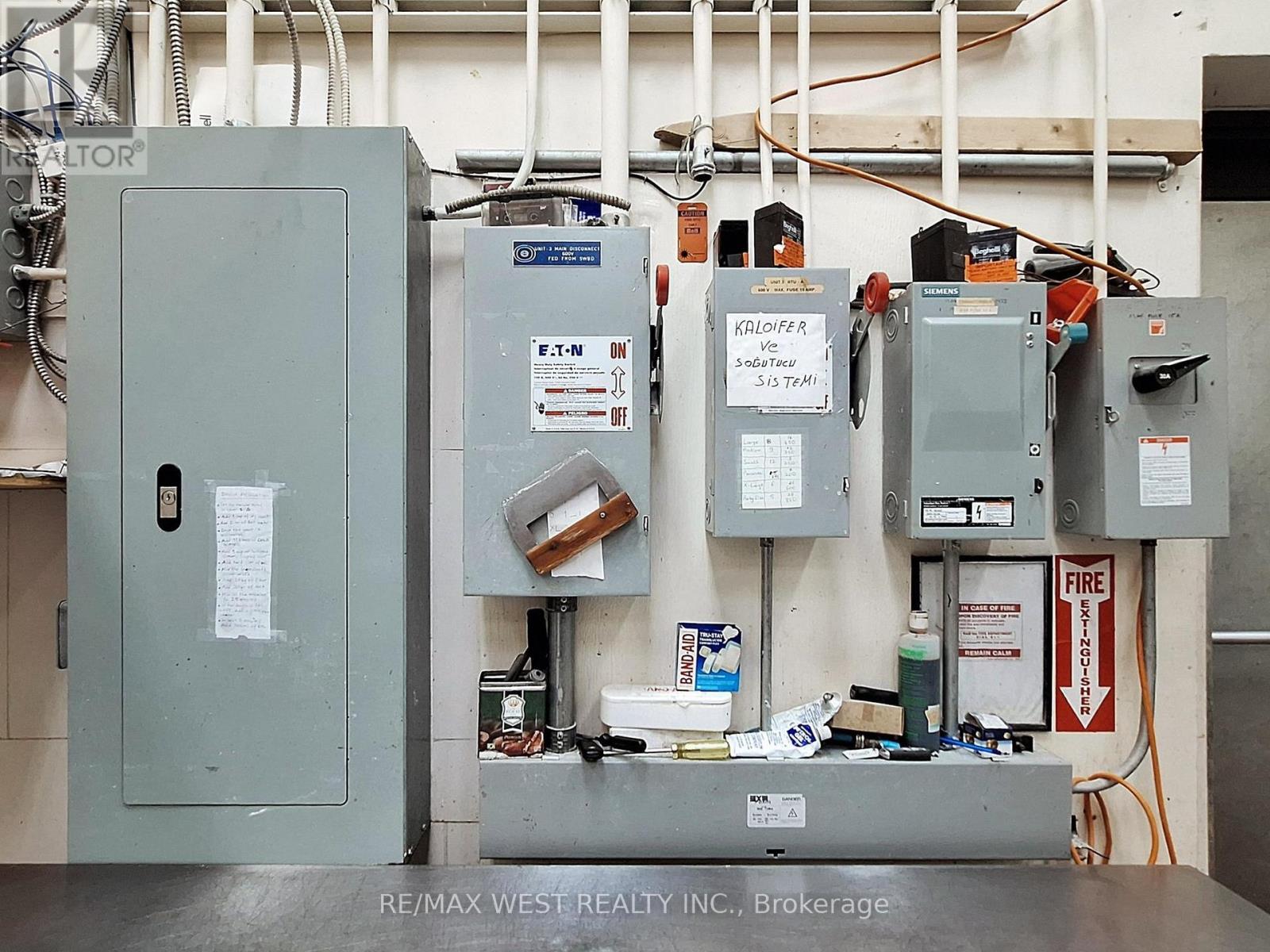 3 - 18279 Yonge Street, East Gwillimbury, Ontario  L9N 0A2 - Photo 31 - N12573164