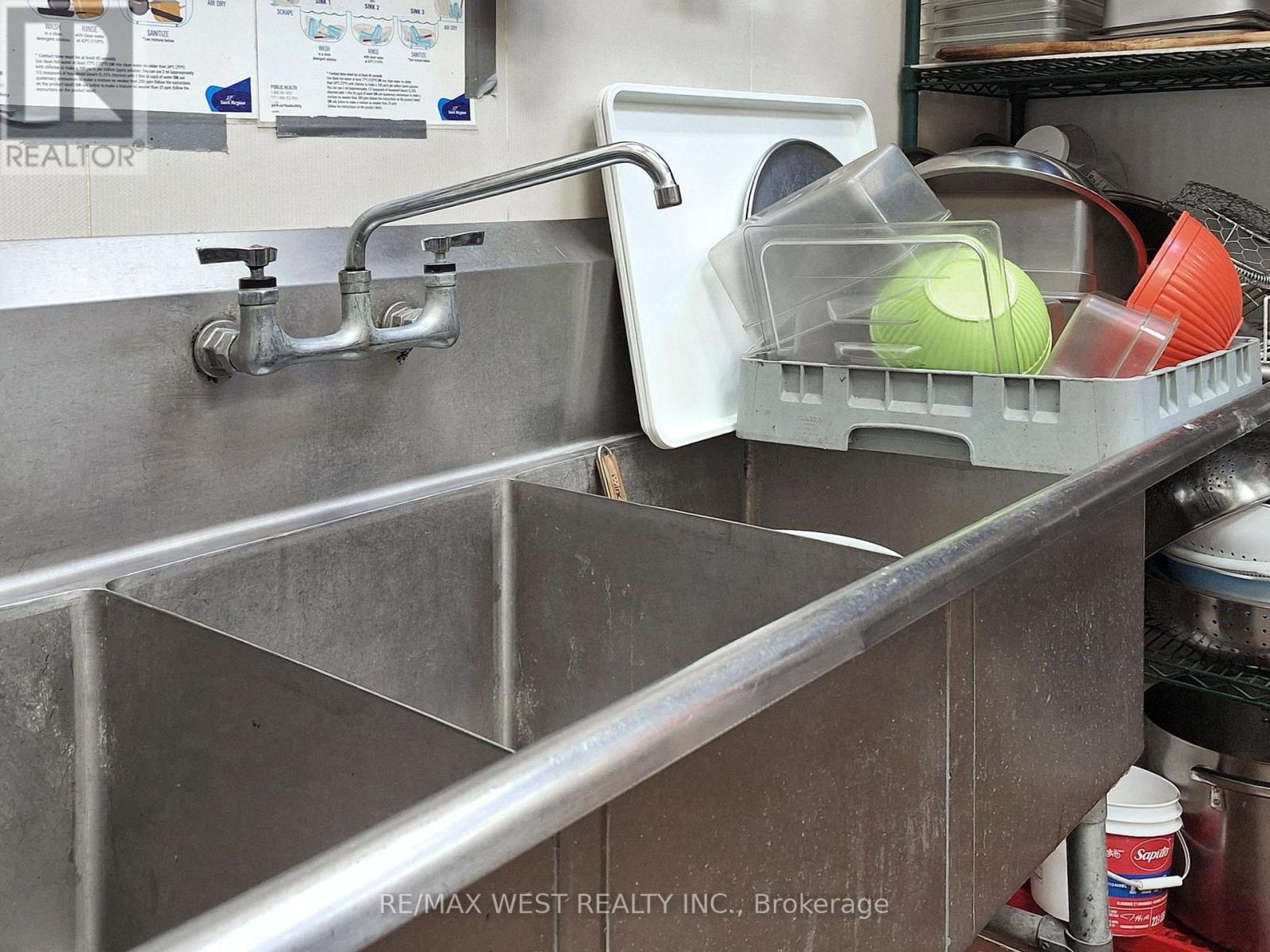 3 - 18279 Yonge Street, East Gwillimbury, Ontario  L9N 0A2 - Photo 32 - N12573164