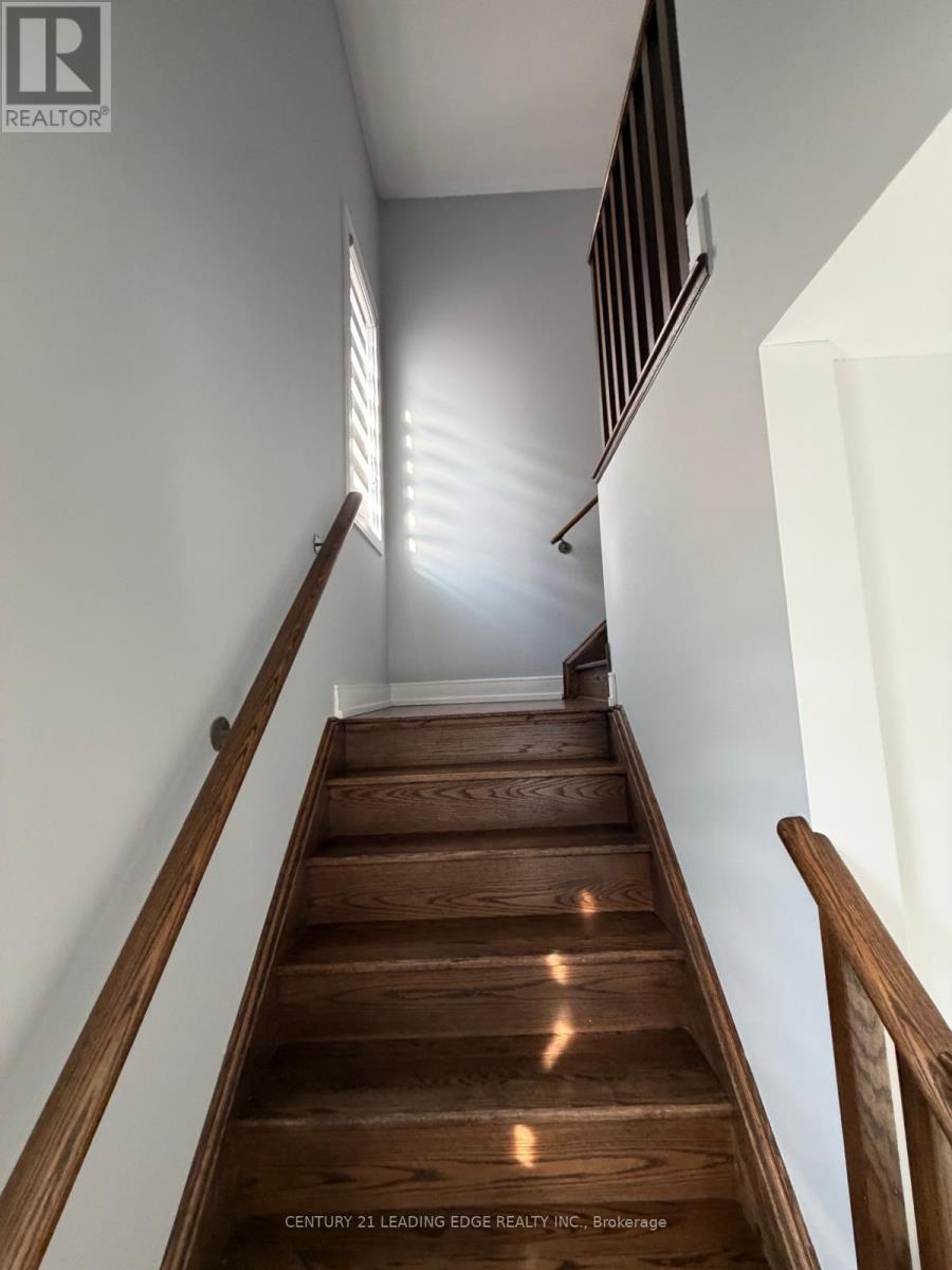 56 Frederick Pearson Street, East Gwillimbury, Ontario  L9N 0R8 - Photo 2 - N12573166