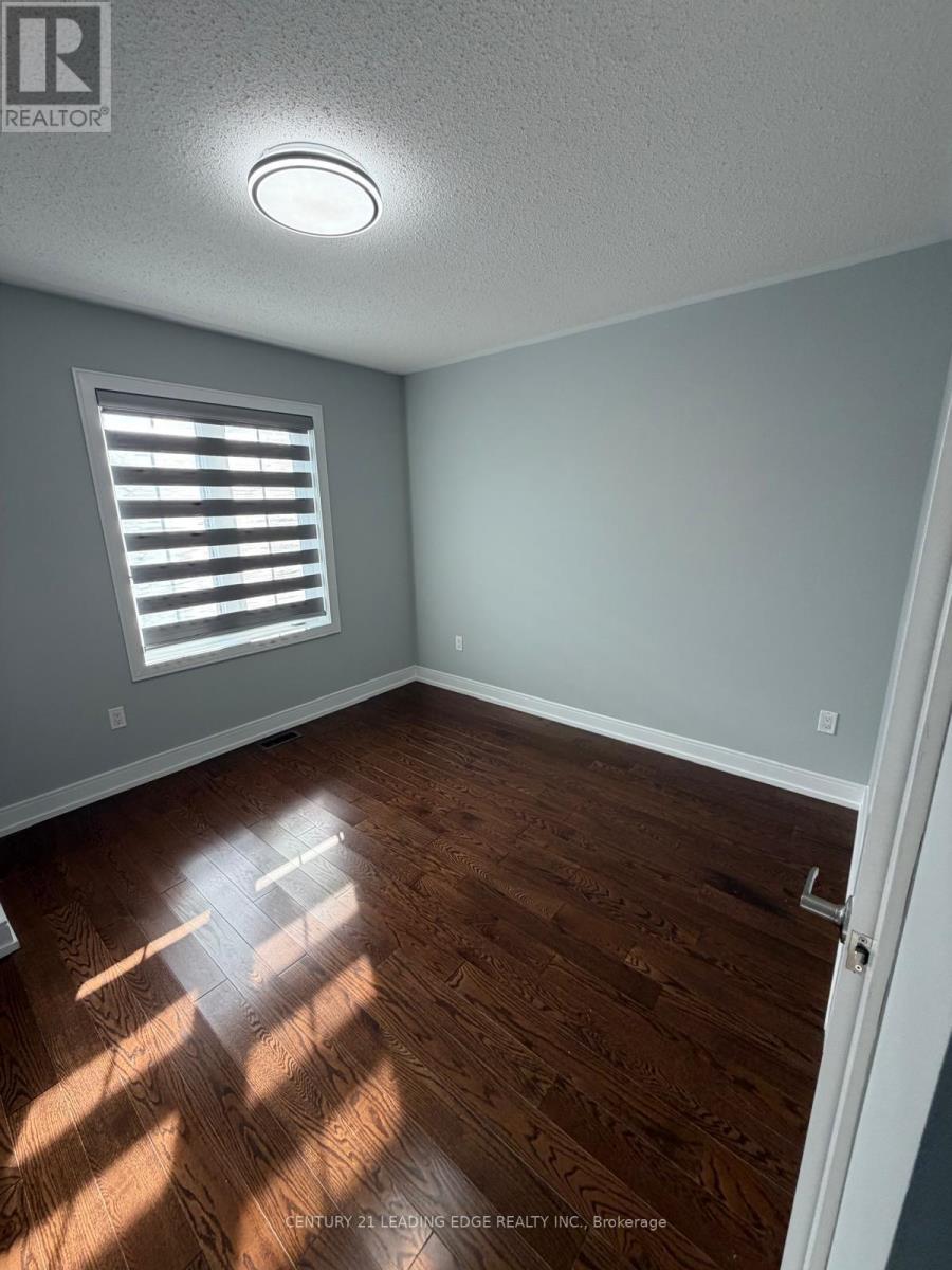 56 Frederick Pearson Street, East Gwillimbury, Ontario  L9N 0R8 - Photo 5 - N12573166