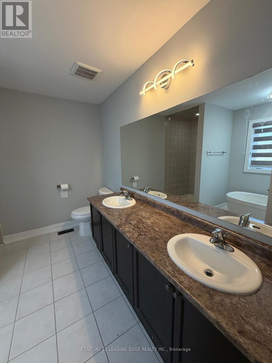 56 Frederick Pearson Street, East Gwillimbury, Ontario  L9N 0R8 - Photo 9 - N12573166