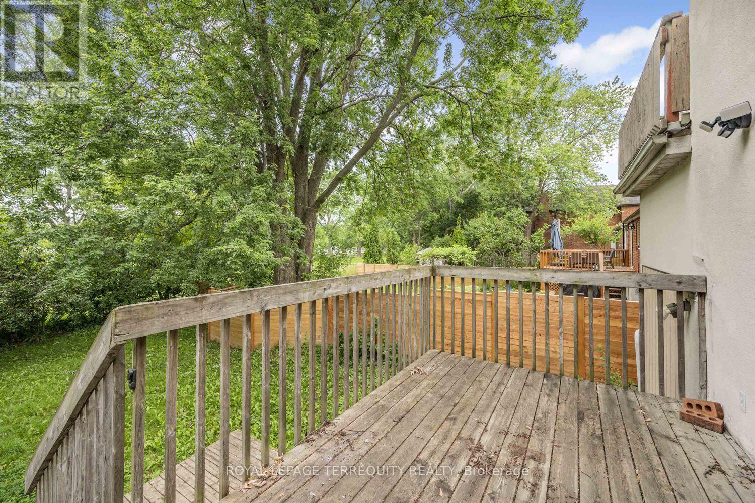 Main - 109 York Downs Drive, Toronto (Clanton Park), Ontario  M3H 2G6 - Photo 18 - C12414388