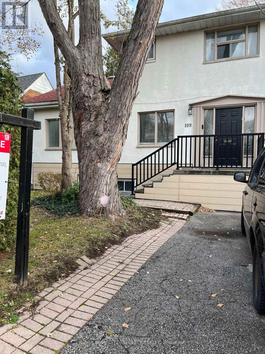 Main - 109 York Downs Drive, Toronto (Clanton Park), Ontario  M3H 2G6 - Photo 2 - C12414388