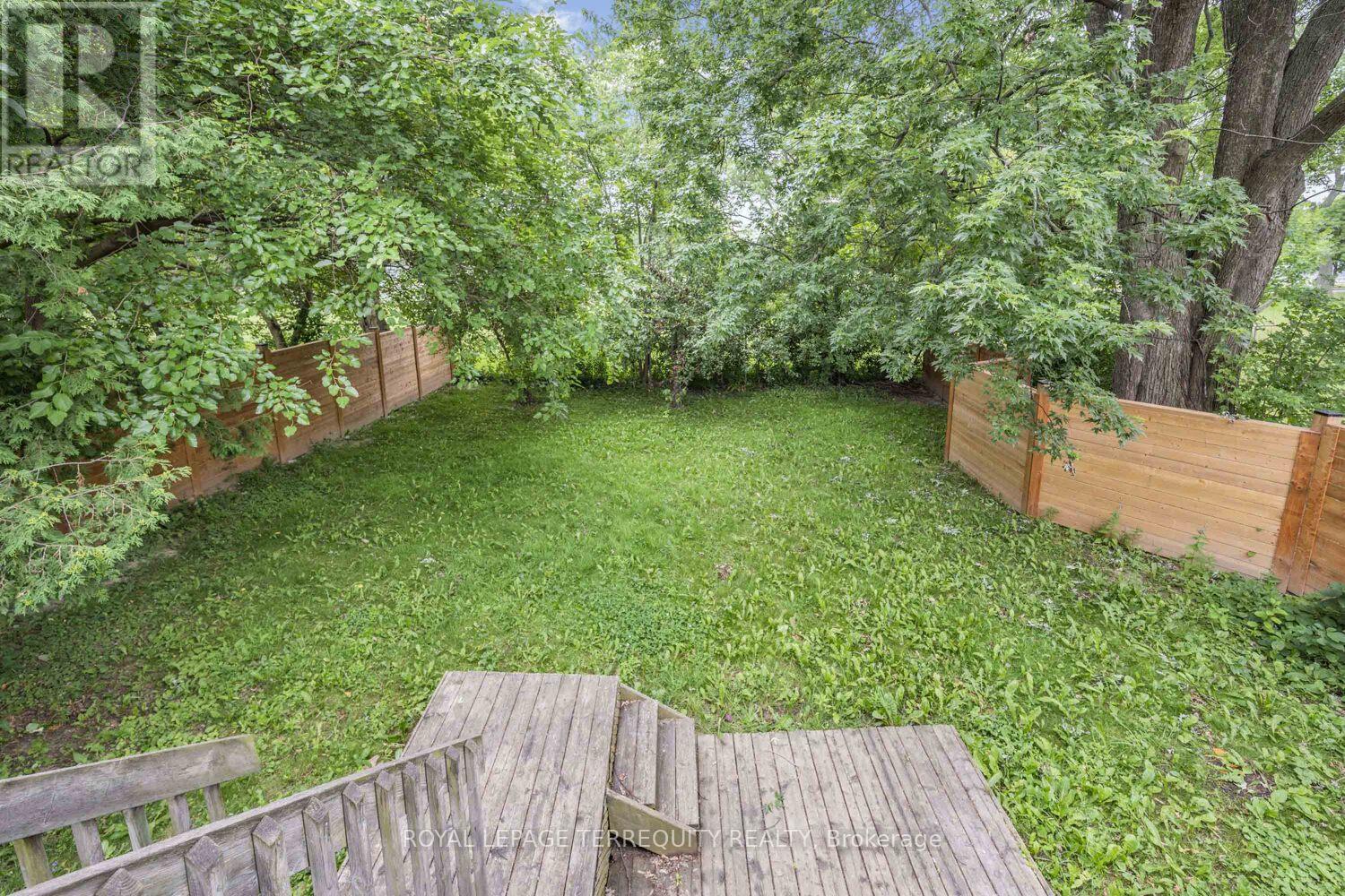 Main - 109 York Downs Drive, Toronto (Clanton Park), Ontario  M3H 2G6 - Photo 22 - C12414388