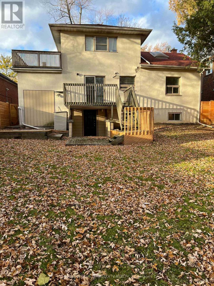 Main - 109 York Downs Drive, Toronto (Clanton Park), Ontario  M3H 2G6 - Photo 21 - C12414388