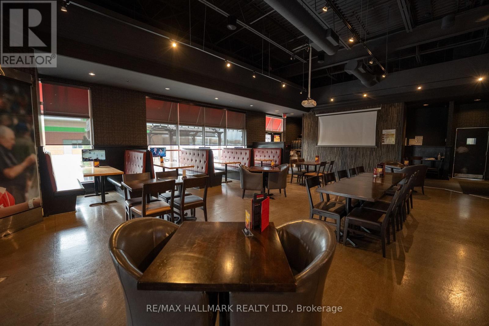 800 Main Street E, Milton, Ontario  L9T 0J4 - Photo 10 - W12573162