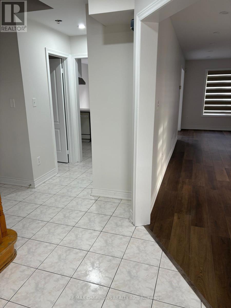 13 Sahara Trail, Brampton, Ontario  L6R 1P2 - Photo 4 - W12549654