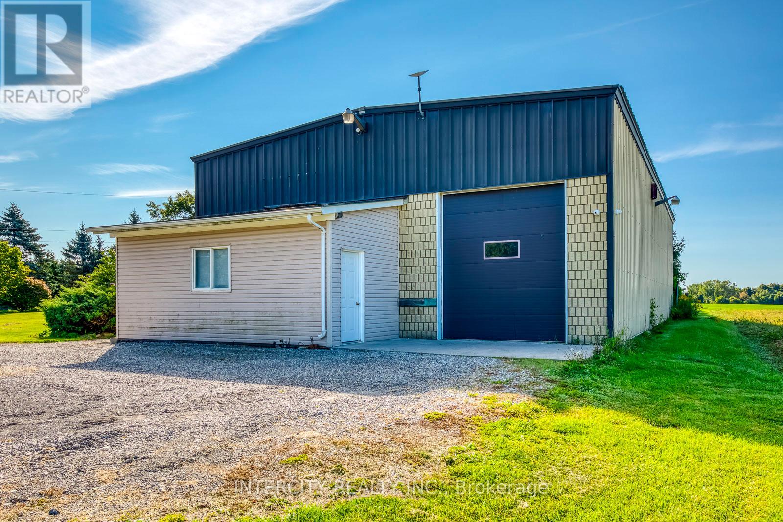 2764 Governors Road S, Hamilton, Ontario  L0R 1T0 - Photo 4 - X12413072