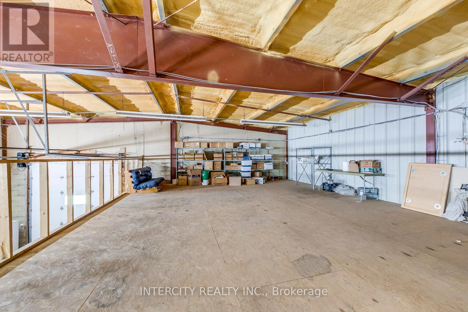 2764 Governors Road S, Hamilton, Ontario  L0R 1T0 - Photo 11 - X12413072