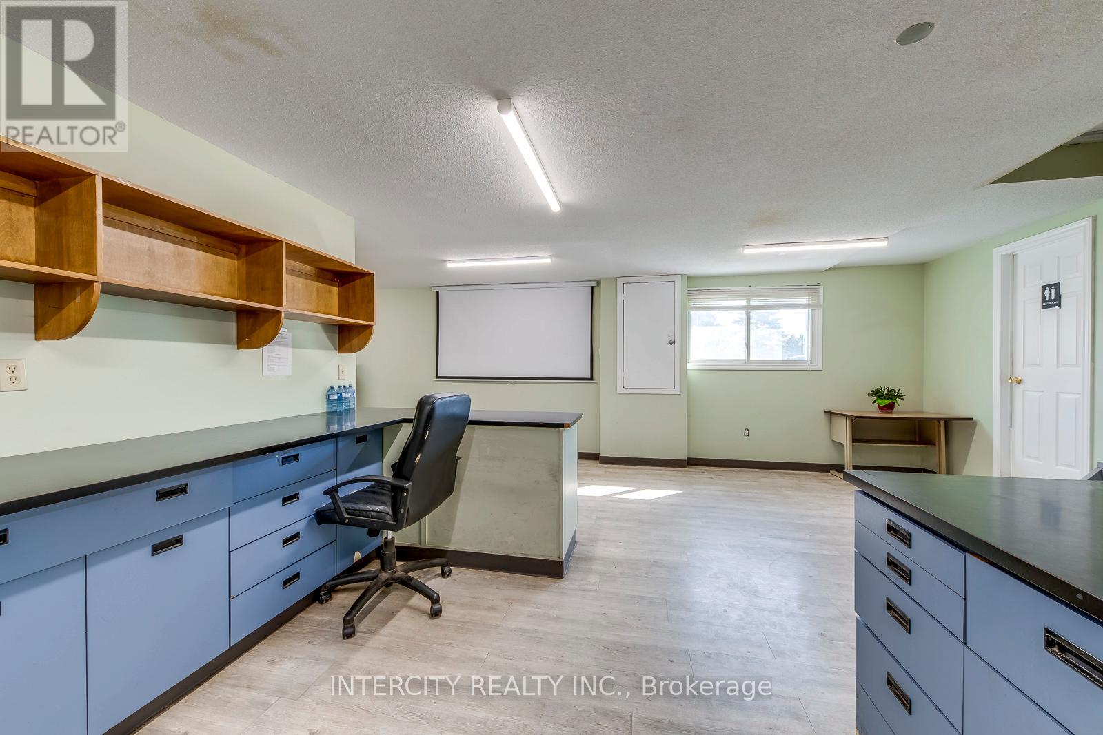 2764 Governors Road S, Hamilton, Ontario  L0R 1T0 - Photo 5 - X12413072