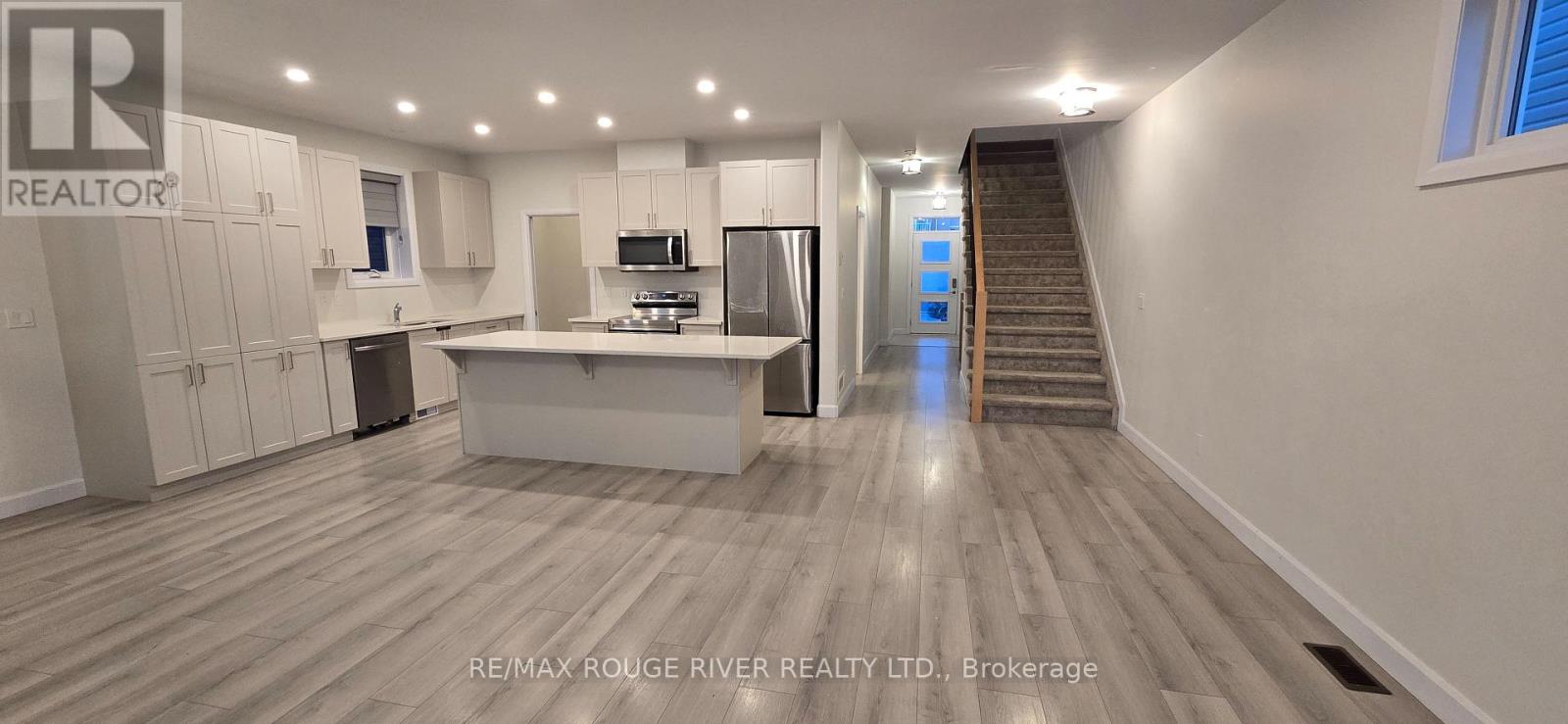 46 Erie Court, Loyalist, Ontario  K7N 0E3 - Photo 3 - X12449508