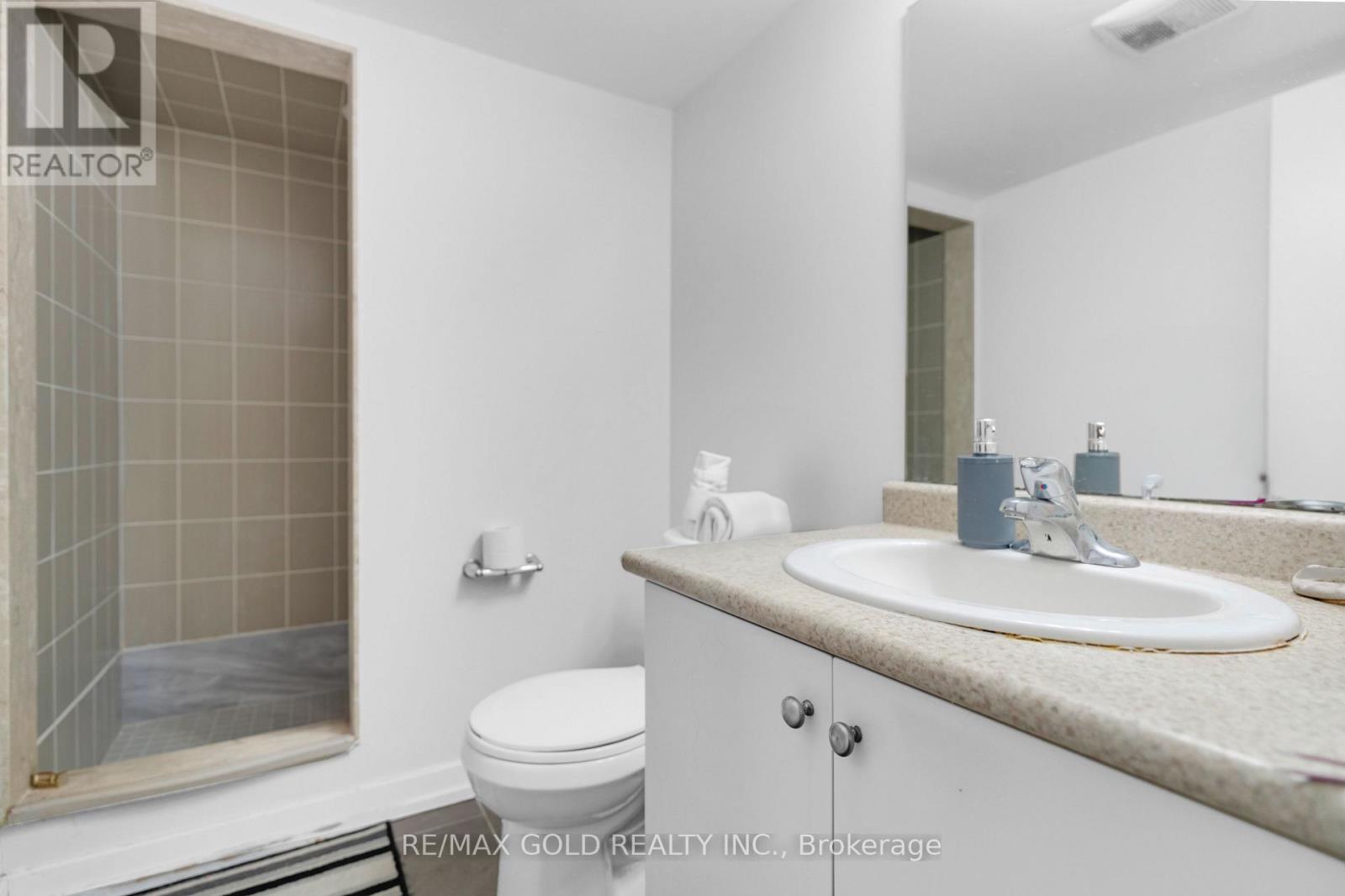 124 Baffin Crescent, Brampton, Ontario  L7A 0C7 - Photo 21 - W12297537