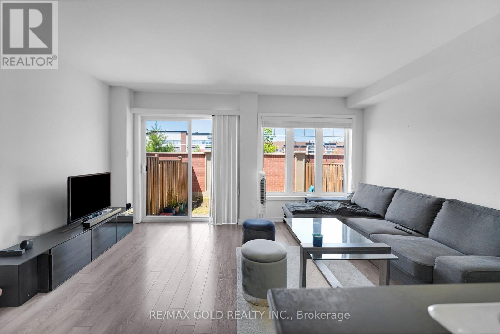 124 Baffin Crescent, Brampton, Ontario  L7A 0C7 - Photo 9 - W12297537