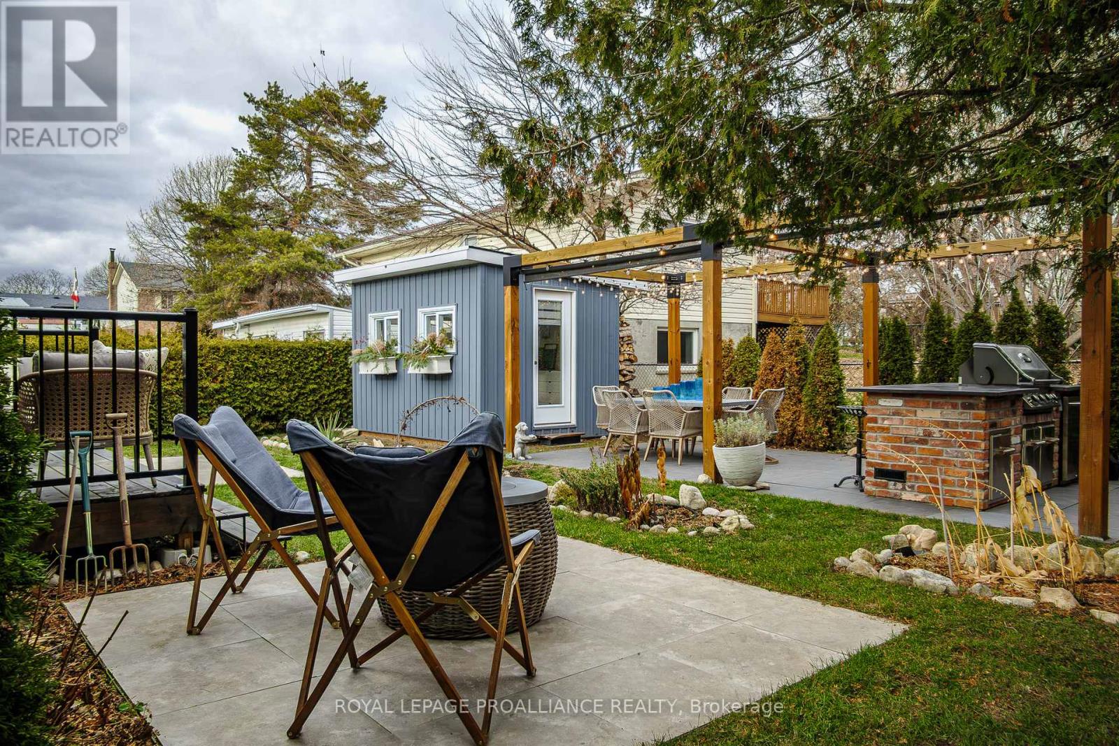 37 Leopold Street, Quinte West, Ontario  K8V 2K1 - Photo 4 - X12573222