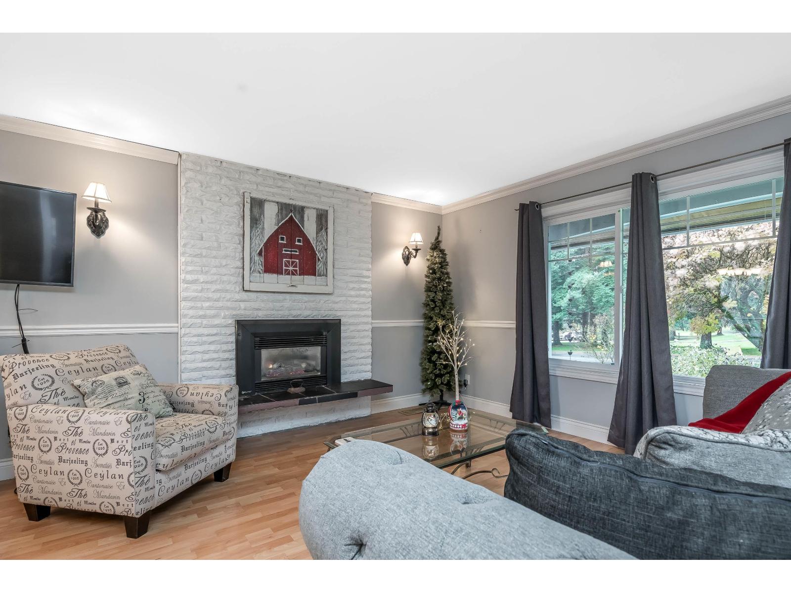 7940 Taulbut Street, Mission, British Columbia  V2V 3W7 - Photo 10 - R3069550