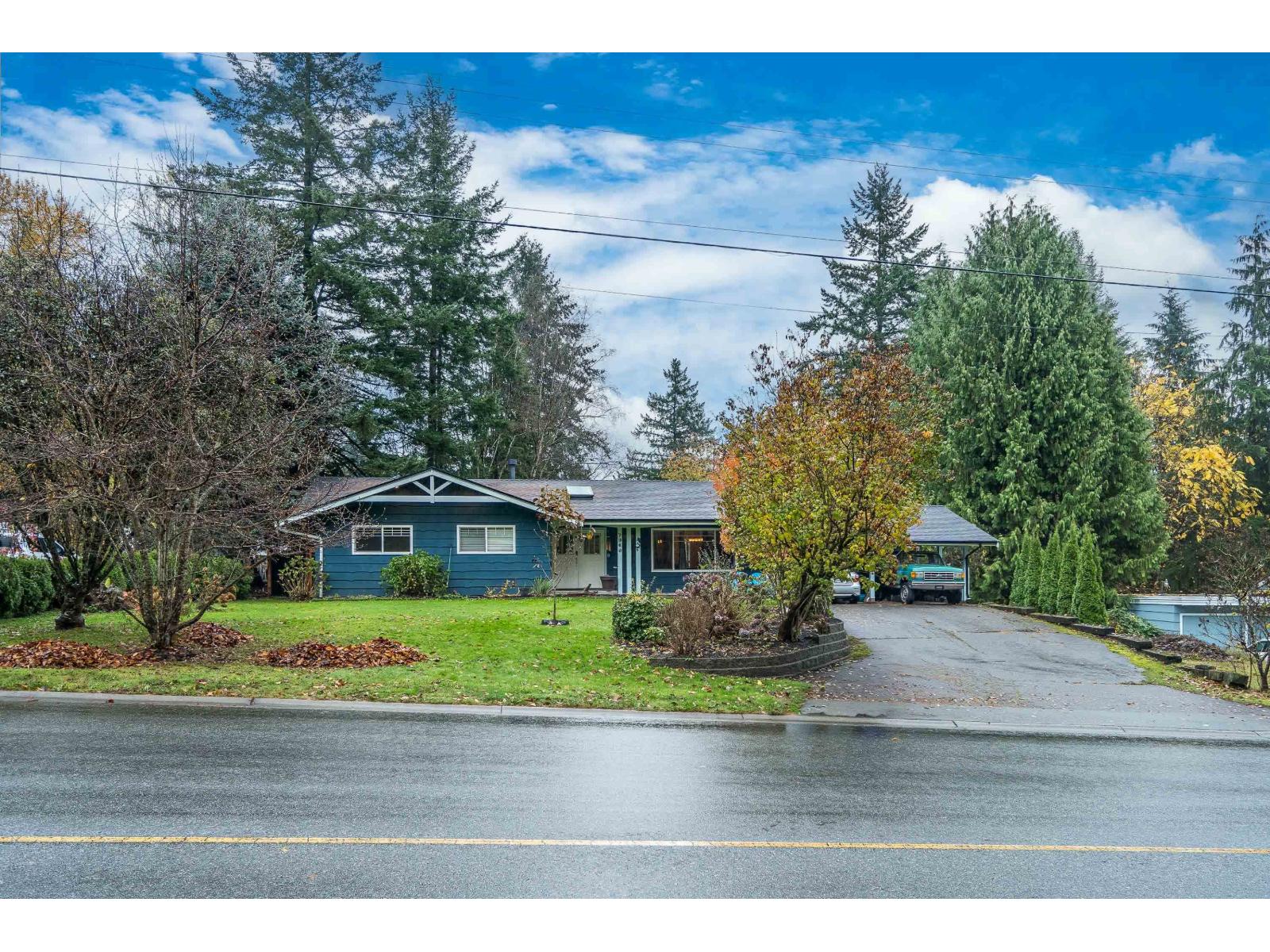 7940 Taulbut Street, Mission, British Columbia  V2V 3W7 - Photo 3 - R3069550