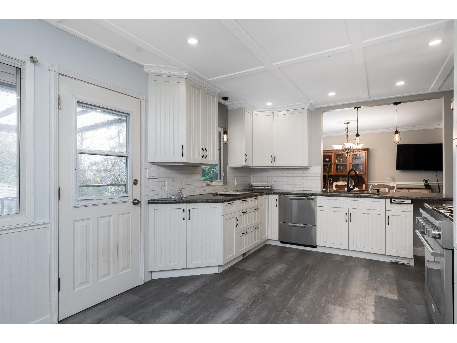 7940 Taulbut Street, Mission, British Columbia  V2V 3W7 - Photo 15 - R3069550