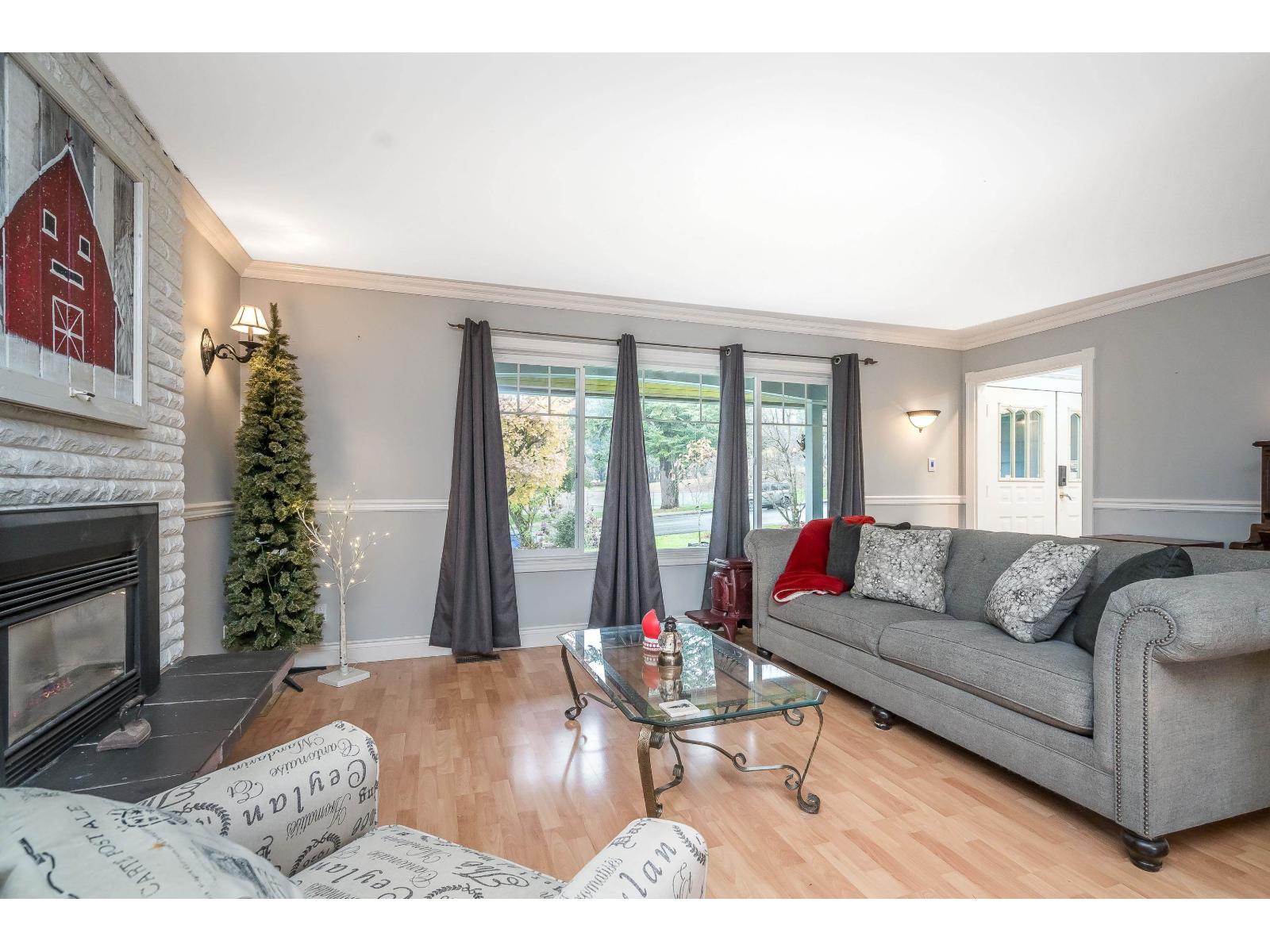 7940 Taulbut Street, Mission, British Columbia  V2V 3W7 - Photo 8 - R3069550