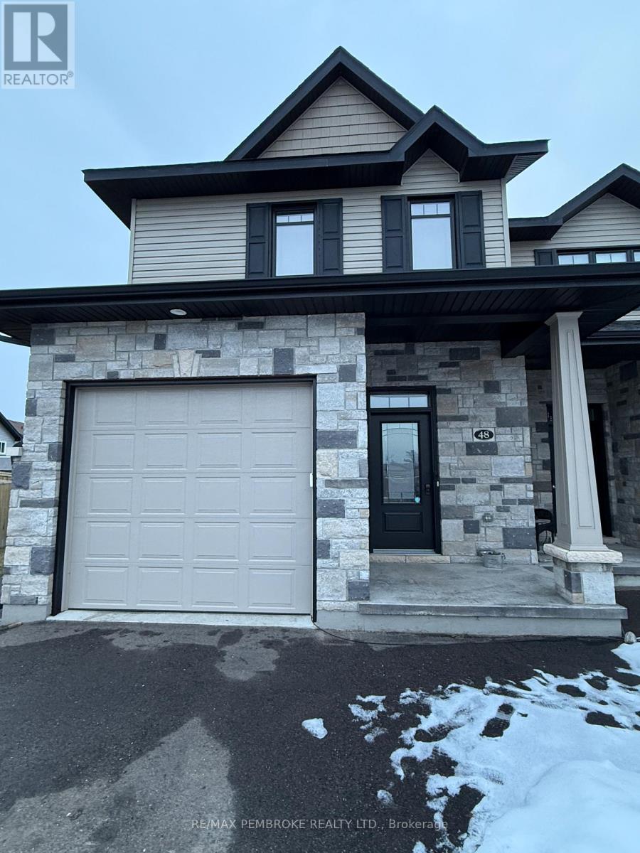 48 Mcnamara Street, Petawawa, Ontario  K8H 0C4 - Photo 2 - X12573268