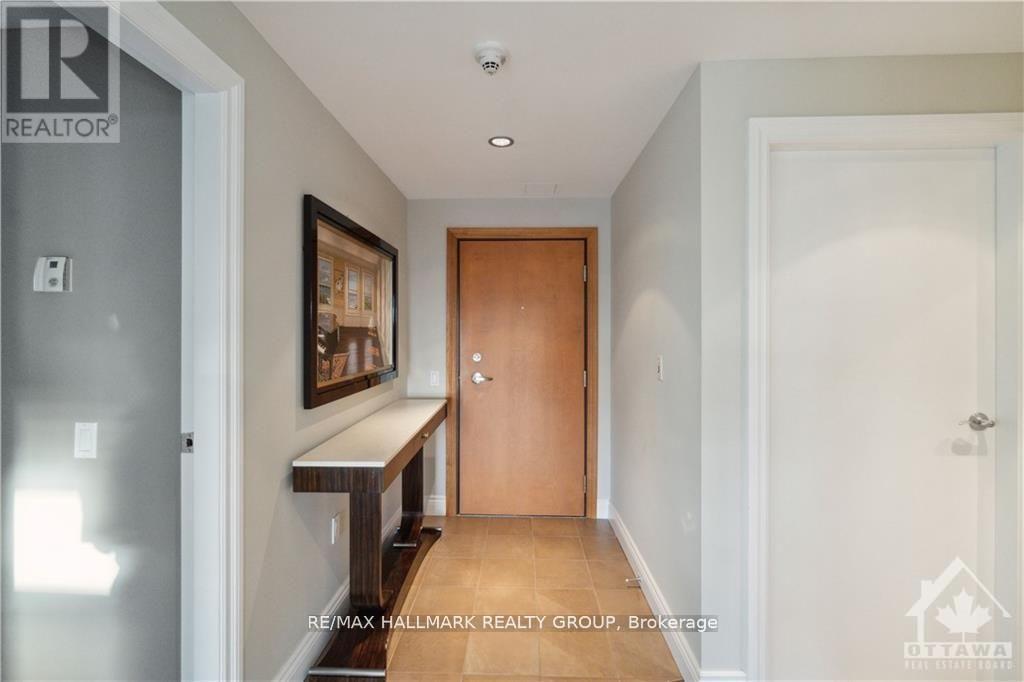 1301 - 90 George Street, Ottawa, Ontario  K1N 0A8 - Photo 2 - X12573212