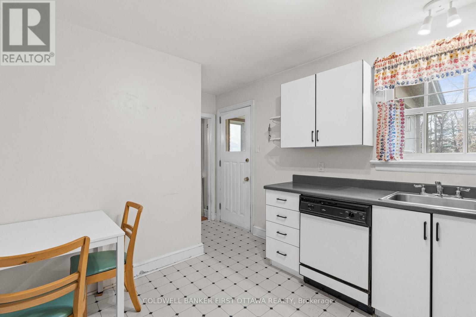 1914 Norwood Avenue, Ottawa, Ontario  K1H 5K6 - Photo 15 - X12573242