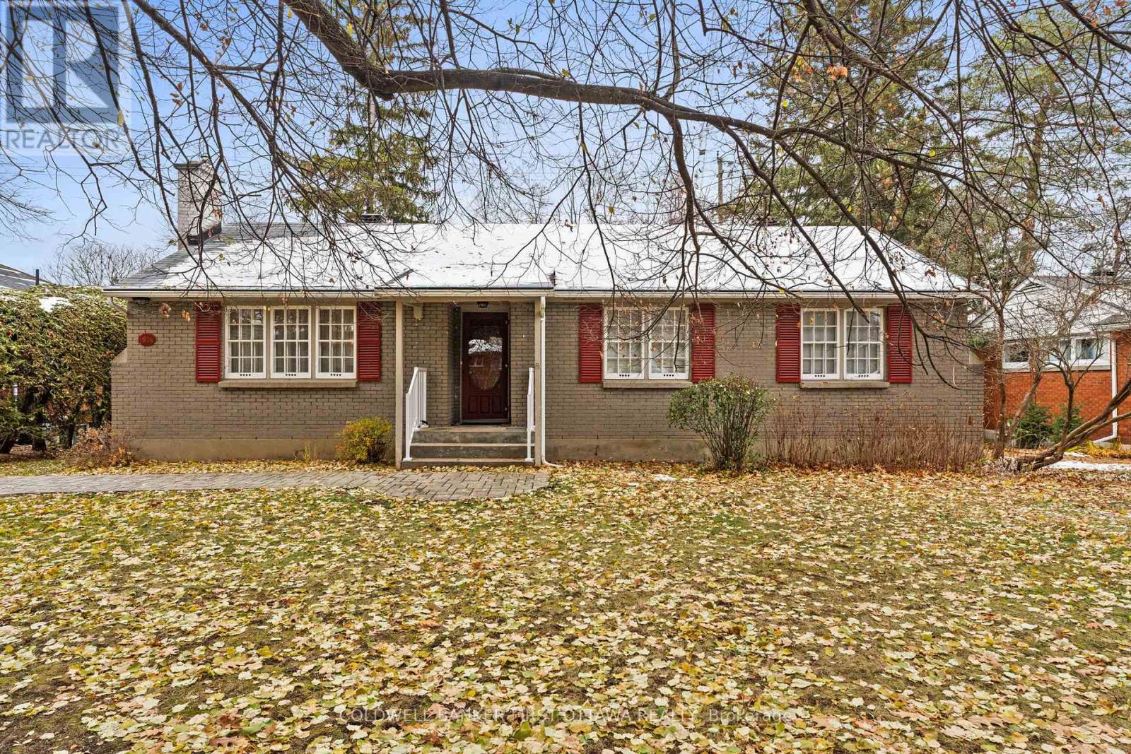 1914 Norwood Avenue, Ottawa, Ontario  K1H 5K6 - Photo 2 - X12573242