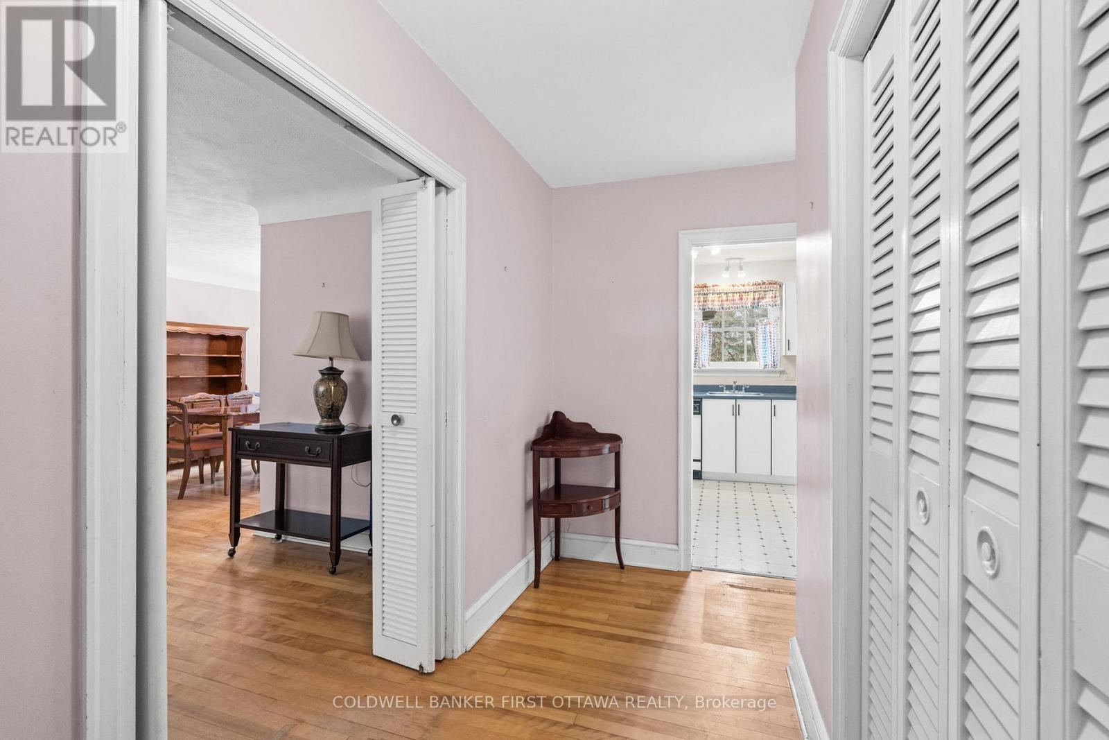 1914 Norwood Avenue, Ottawa, Ontario  K1H 5K6 - Photo 6 - X12573242