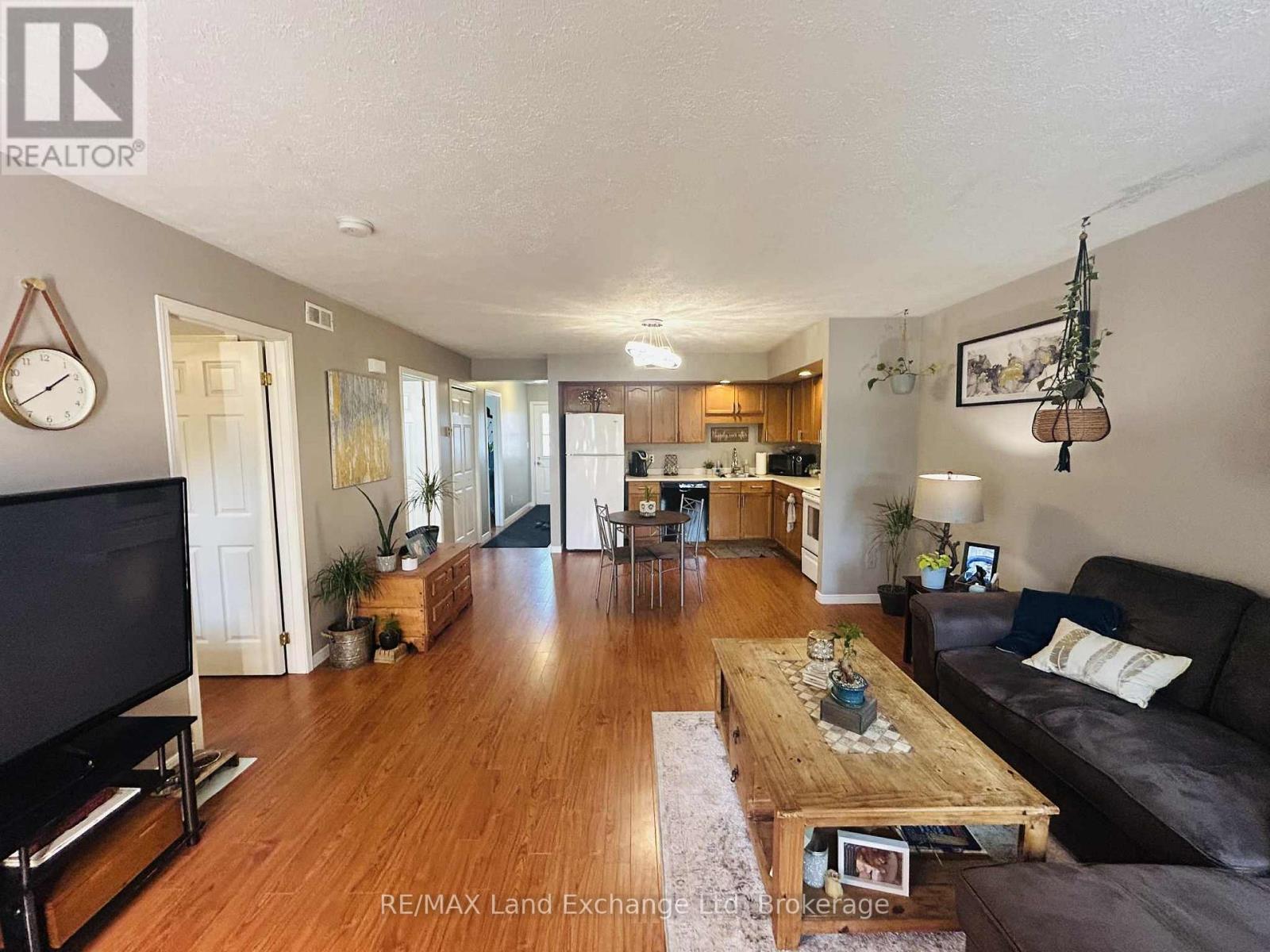 10 - 1028 Ann Street, Howick, Ontario  N0G 2X0 - Photo 5 - X12457076