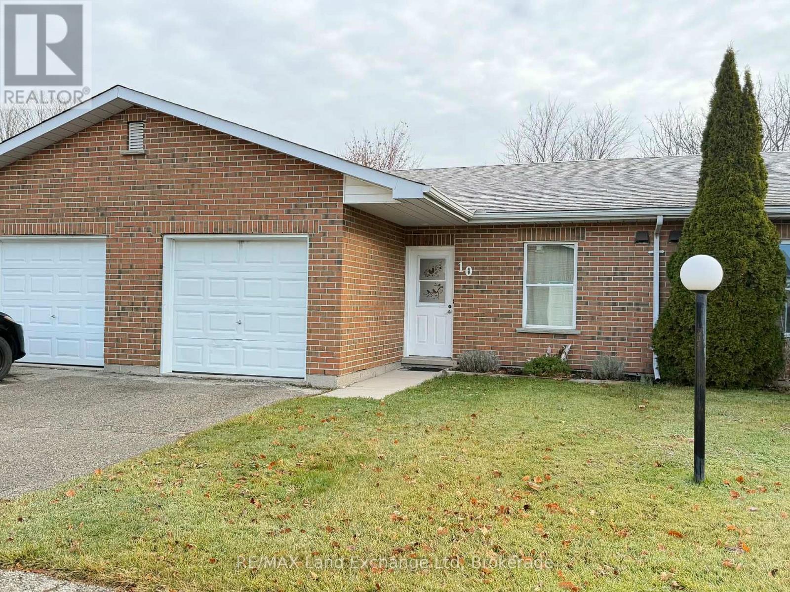 10 - 1028 ANN STREET, Howick, Ontario