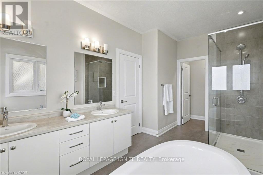 156 Ridgemount Street, Kitchener, Ontario N2P 0K4 - Photo 27 - X12480154