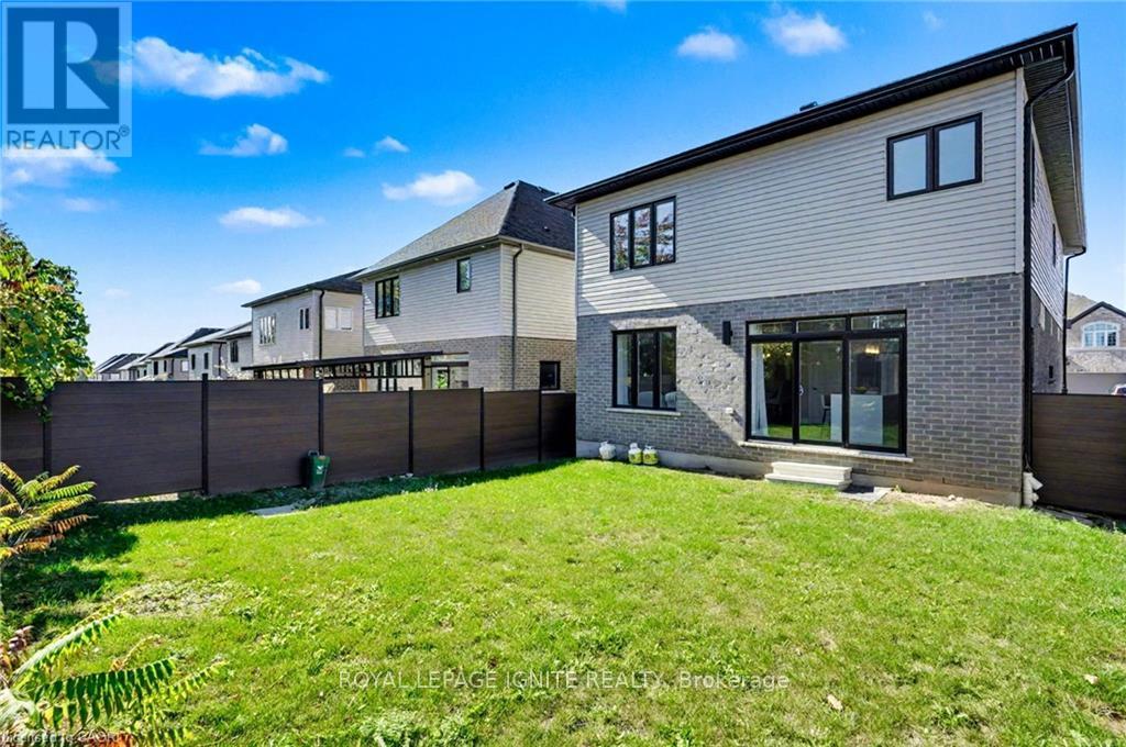 156 Ridgemount Street, Kitchener, Ontario N2P 0K4 - Photo 41 - X12480154