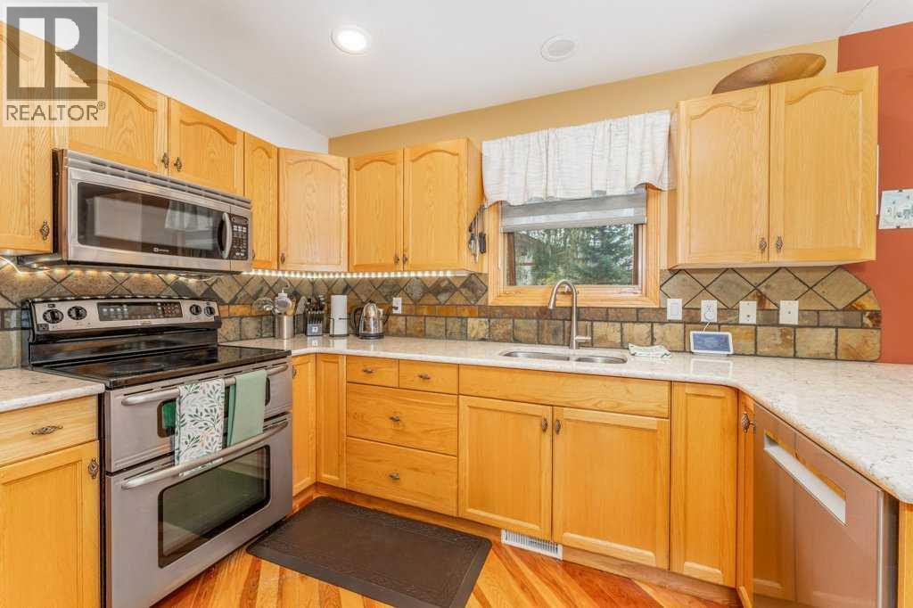 270 Lady Macdonald Drive, Canmore, Alberta T1W 1H8 - Photo 8 - A2256376