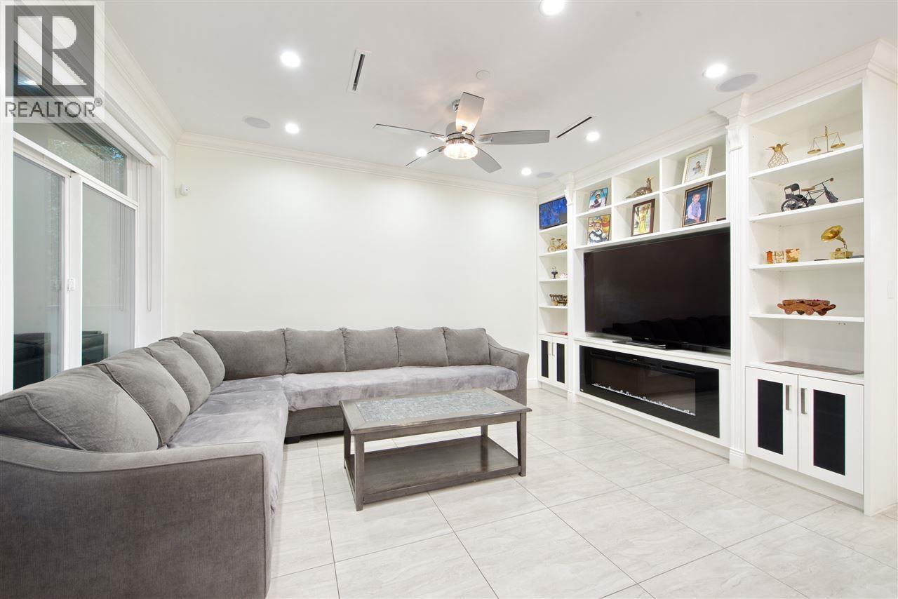 5886 Sherbrooke Street, Vancouver, British Columbia  V5W 3M9 - Photo 2 - R3069692