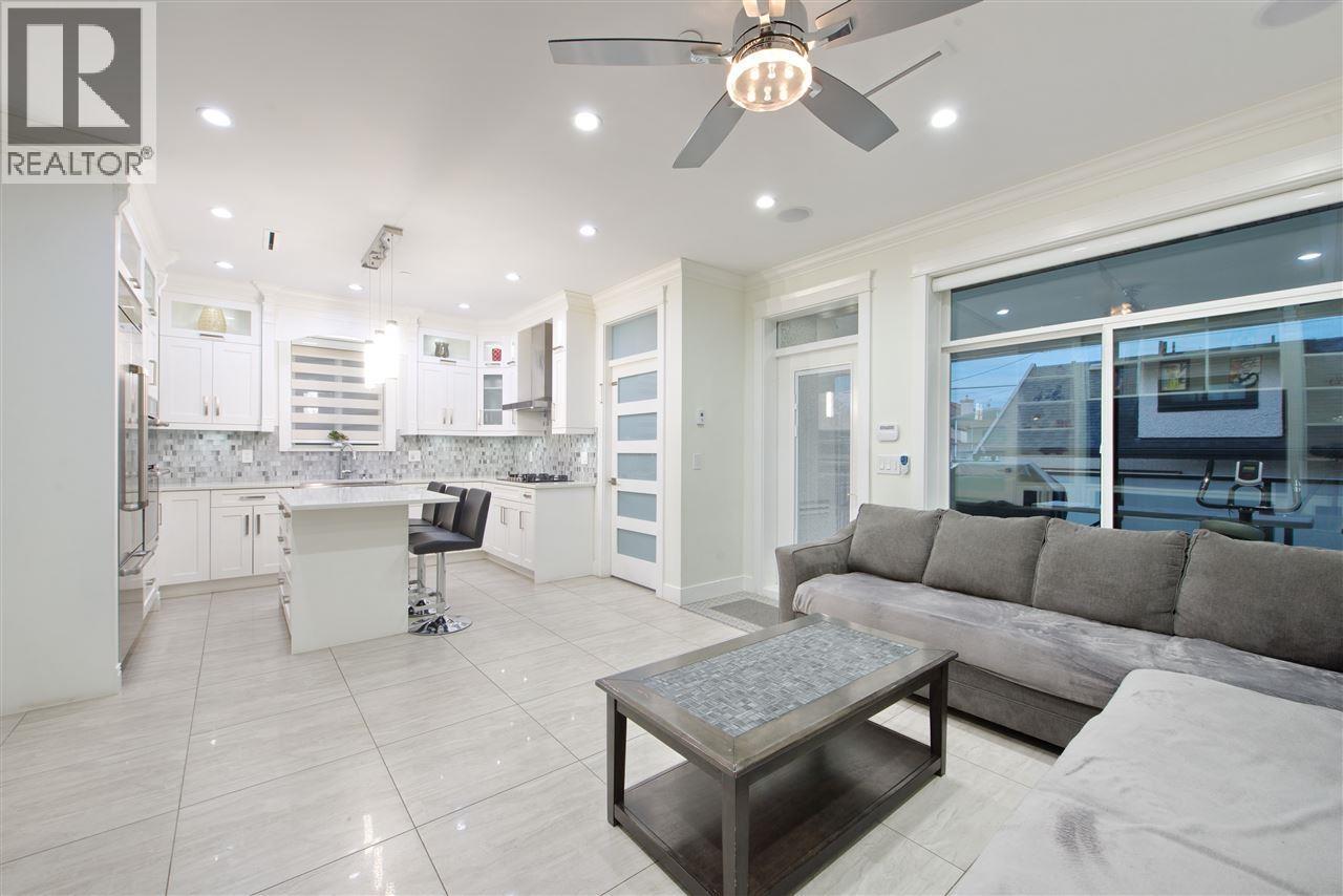 5886 Sherbrooke Street, Vancouver, British Columbia  V5W 3M9 - Photo 4 - R3069692