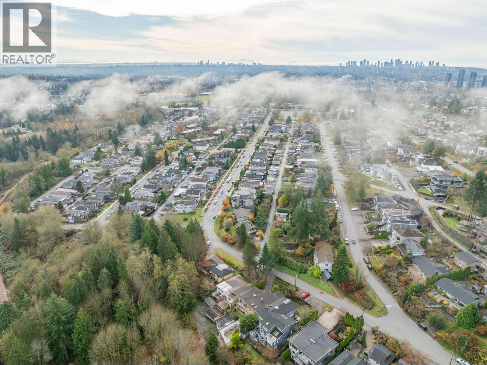 211 N Warwick Avenue, Burnaby, British Columbia  V5B 1K8 - Photo 15 - R3069548