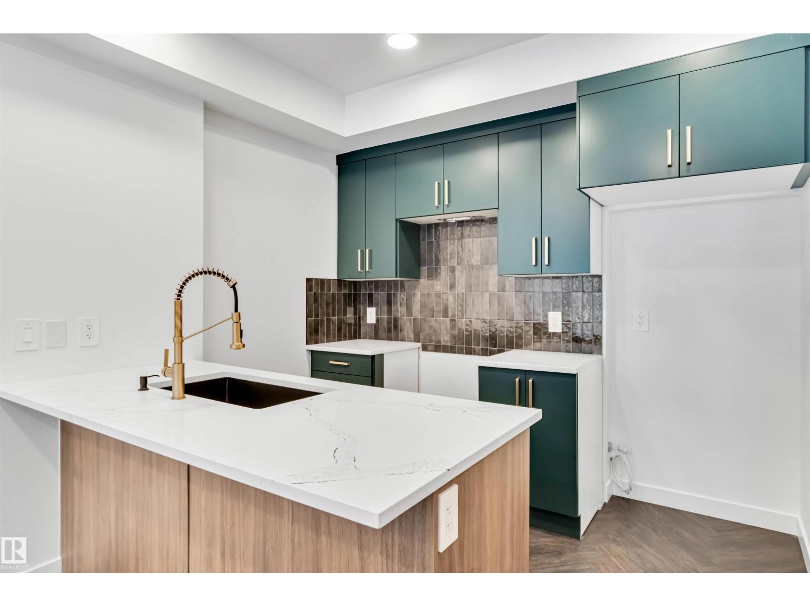 #37 16231 19 Av Sw, Edmonton, Alberta  T6W 5C6 - Photo 1 - E4456663