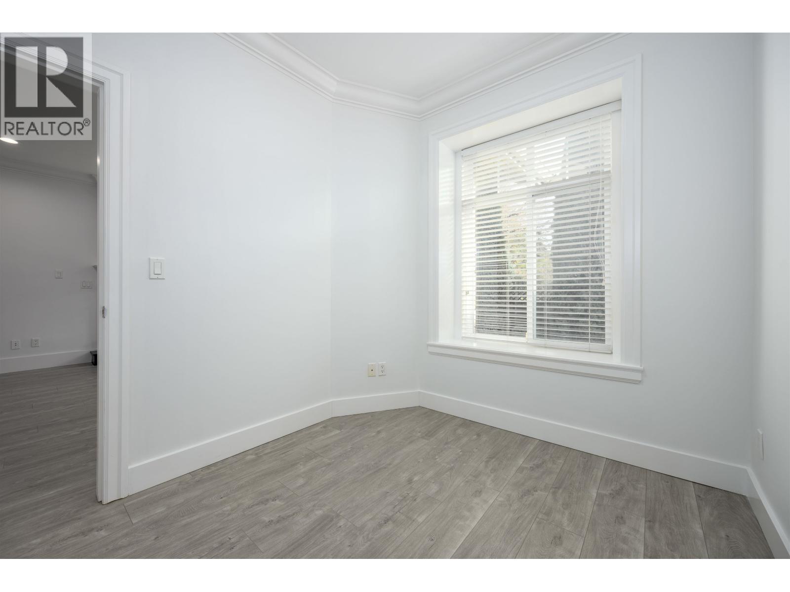 6806 Dunnedin Street, Burnaby, British Columbia  V5B 1Z2 - Photo 12 - R3069558