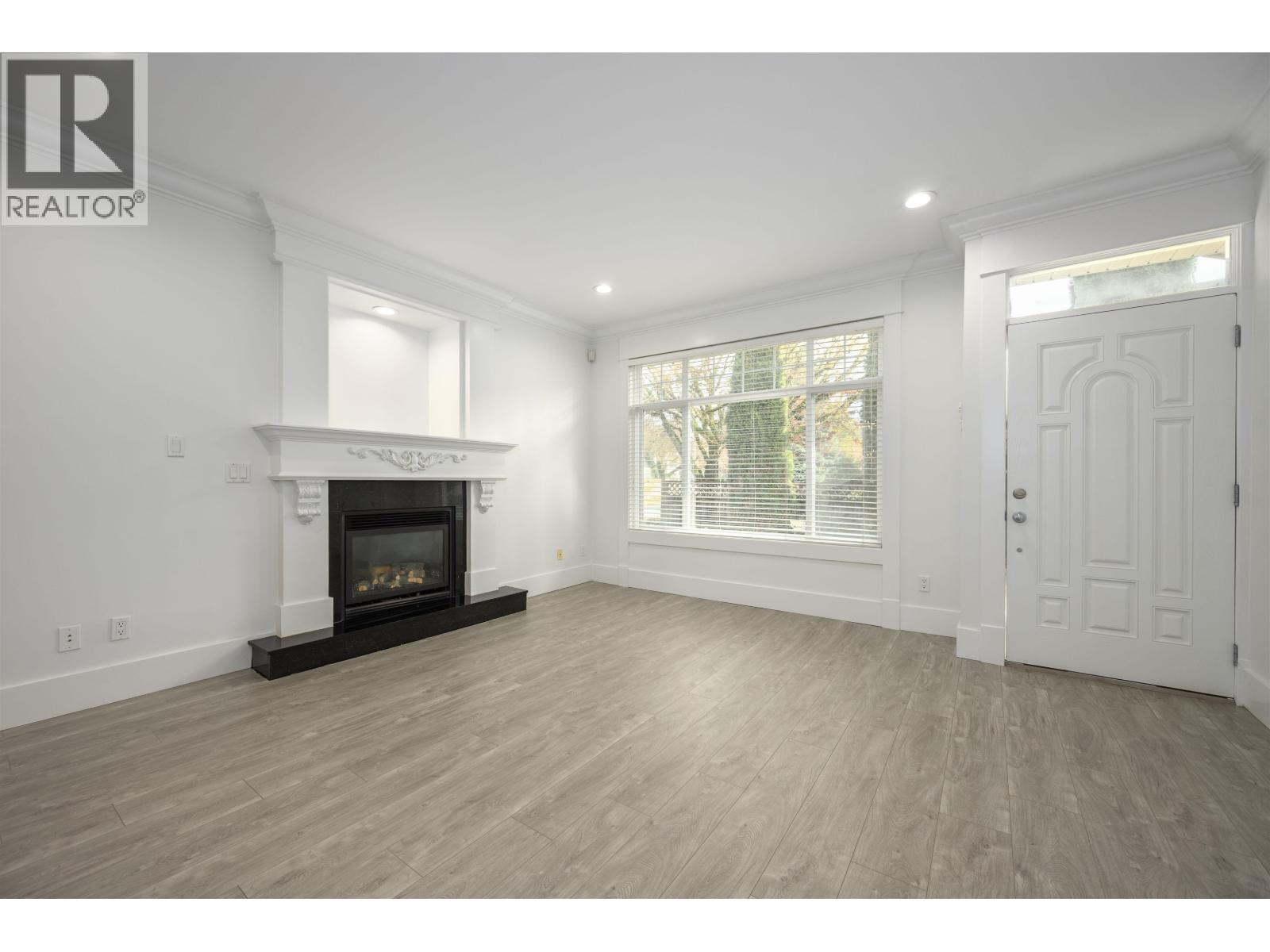 6806 Dunnedin Street, Burnaby, British Columbia  V5B 1Z2 - Photo 5 - R3069558