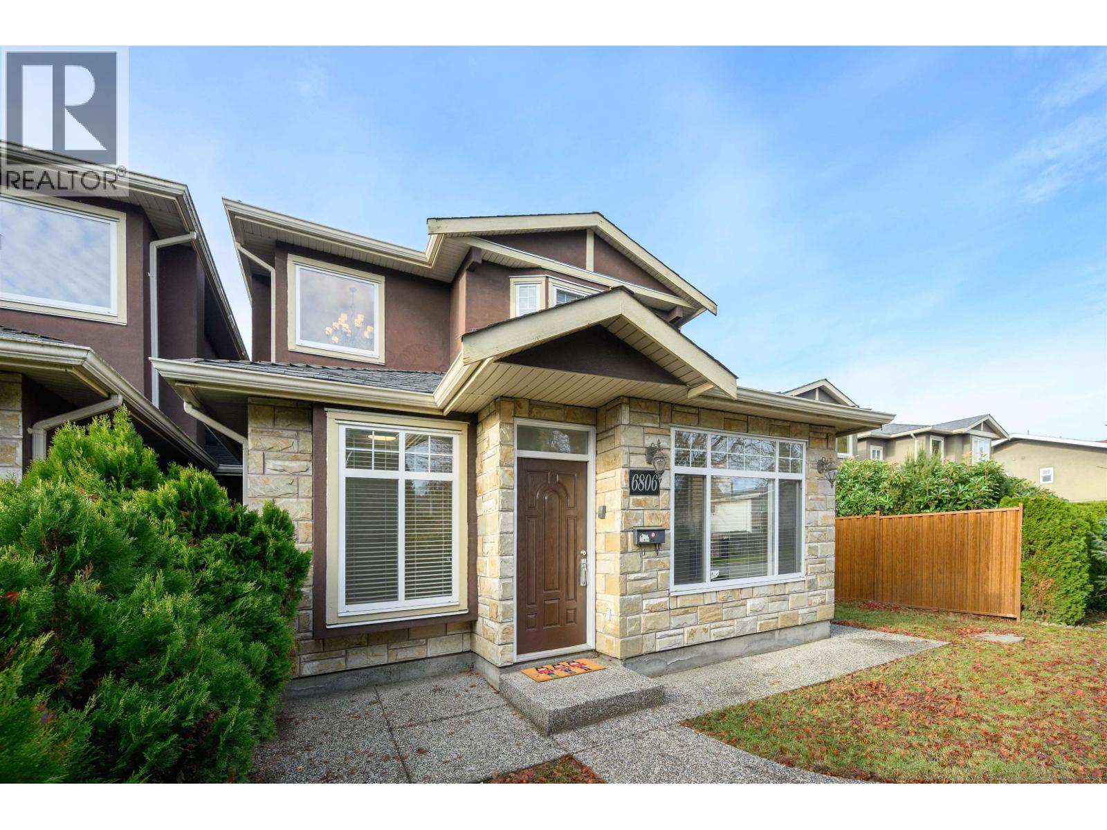 6806 Dunnedin Street, Burnaby, British Columbia  V5B 1Z2 - Photo 2 - R3069558