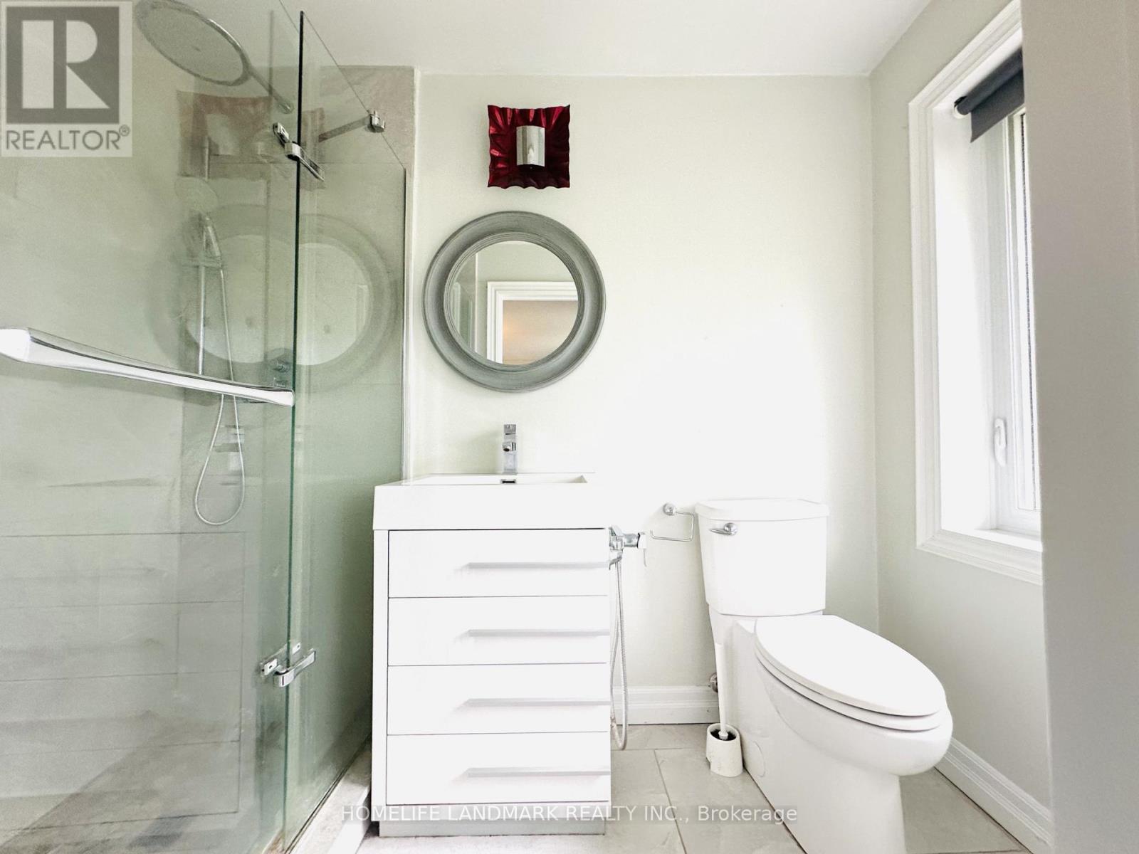 125 Bannatyne Drive, Toronto, Ontario  M2L 2P5 - Photo 21 - C12573234