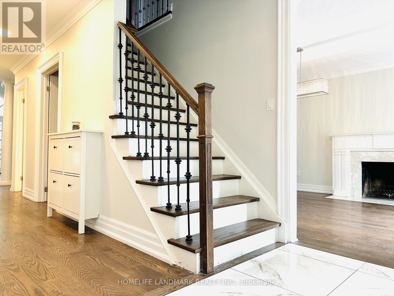 125 Bannatyne Drive, Toronto, Ontario  M2L 2P5 - Photo 25 - C12573234