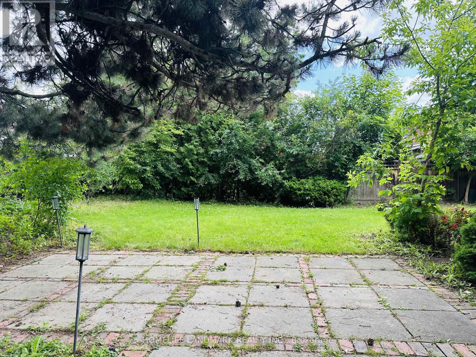 125 Bannatyne Drive, Toronto, Ontario  M2L 2P5 - Photo 31 - C12573234