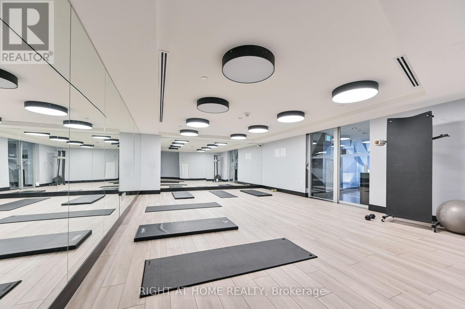 2205 - 2a Church Street, Toronto, Ontario  M5E 0E1 - Photo 15 - C12573264