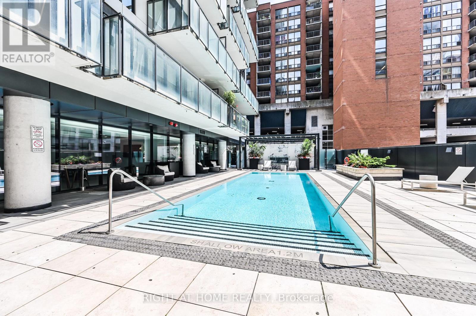 2205 - 2a Church Street, Toronto, Ontario  M5E 0E1 - Photo 19 - C12573264