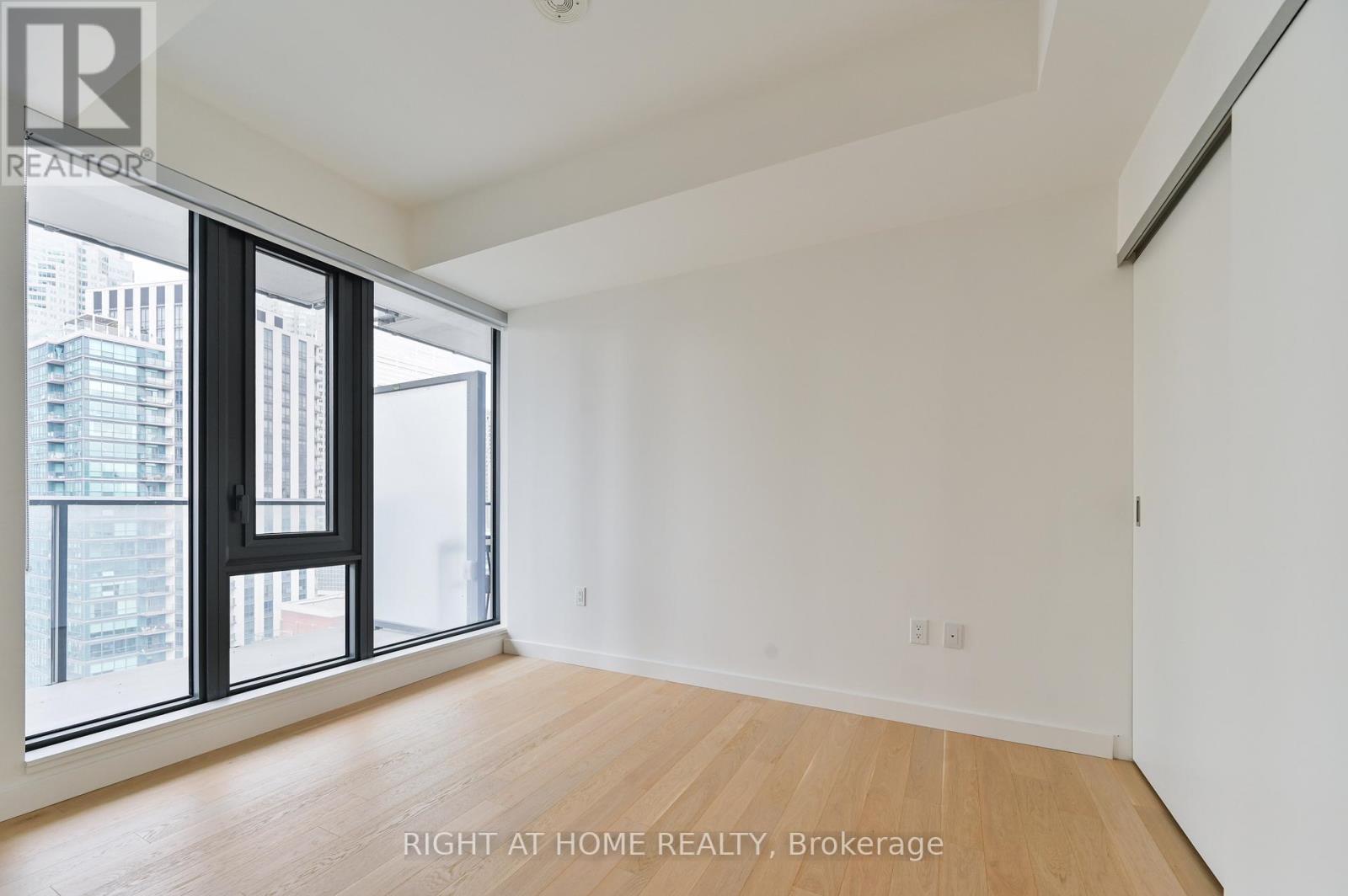 2205 - 2a Church Street, Toronto, Ontario  M5E 0E1 - Photo 9 - C12573264